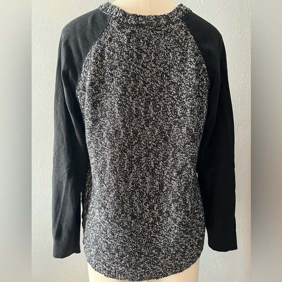 Calvin Klein Jeans Sweater, size medium - Picture 2 of 5